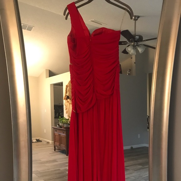 Red Flowy Formal Dress - Picture 7 of 9